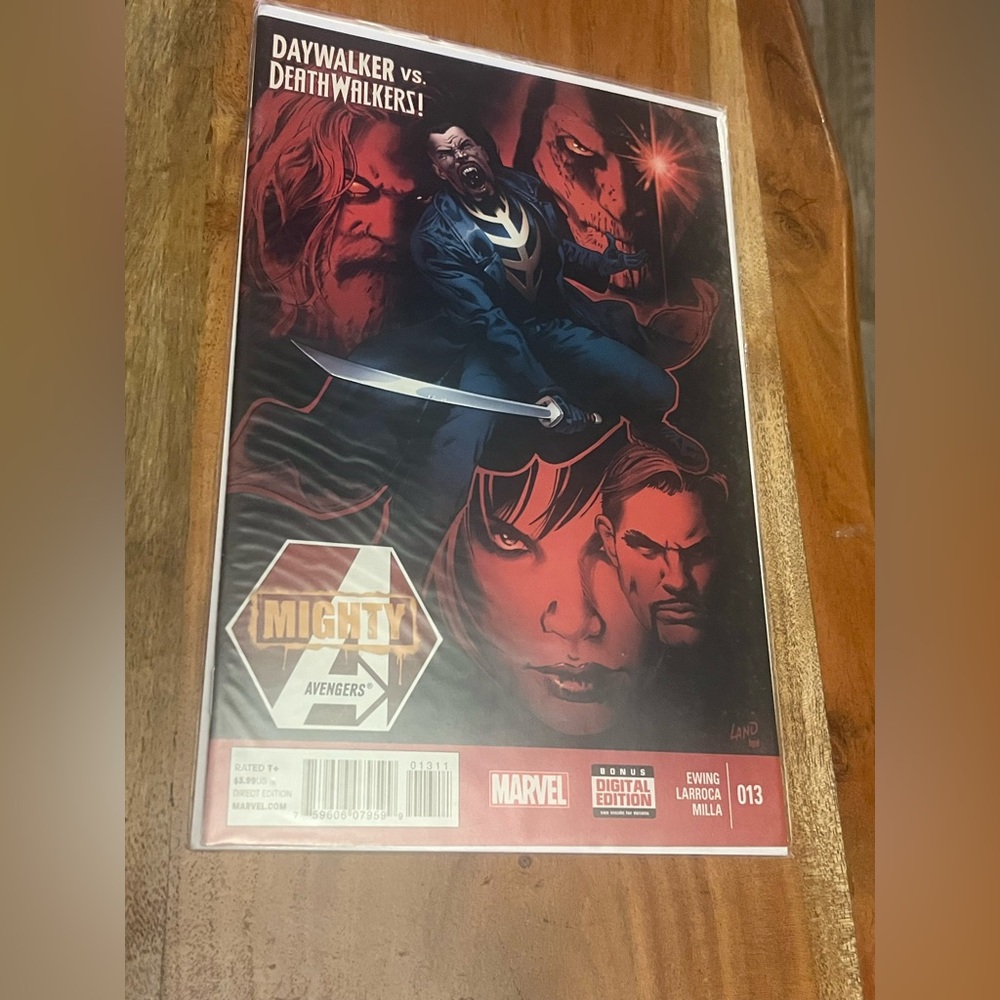 MIGHTY AVENGERS Comic 13 — Blade Daywalker v Deathwalkers 2014 Marvel Universe